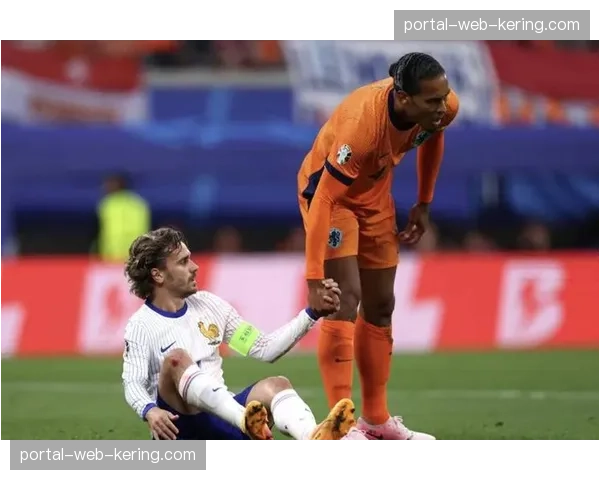 兰斯0-0闷平里尔，双方门将屡献神扑力保球门不失